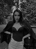 Приветик,  хочу найти нежного,  адекватного мужчину для постоянных
сексуальных встреч,  пишите,  все подробности обсудим в личной
переписке. ...