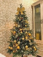 Разное объявление но. 3385127: Новогодняя ёлка с ягодами и шишками 180 см ,  по скидке со склада