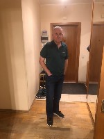 Врач,  спортсмен,  теннис,  лыжи.  Фигура спортивная.  Рост 176.  Вес 78.  Интеллигентен,  ласков,  общителен.  Составлю компанию и проведу незабываемы вечер с женщиной. ...