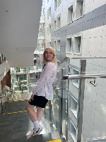Мне нравятся мужчины,  которые умеют быть уверенными,  внимательными и интересными собеседниками.  Если это про тебя — обязательно напиши.  @Lizzie_mng ...