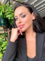 Люблю создавать хорошее настроение и получать его в ответ.  Если ты открыт к новым знакомствам,  обязательно напиши мне.  @Lizzie_mng ...