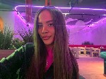 Сегодня надела своё любимое бельё — чёрное кружево,  которое так приятно ощущается на теле.  Оно словно создано для того,  чтобы его медленно снимали.  .  .  Ммм,  даже думать об этом уже горячо.  Поз ...