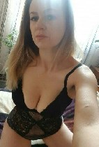 Девушка, ищу парня объявление но. 3823003: Взрослая дама ищет молодого мужчину для содержания.