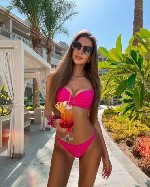 Хотите нежных прикосновений,  снять усталость и осуществить свои эротические фантазии? Приезжайте,  и наша встреча станет просто незабываемой.  Удовольствие,  которое я Вам доставлю,  будет искренним  ...