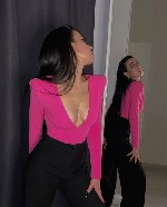 Ищу доброго,  спокойного мужчину от 30-ти лет.  Чистоплотность и конфиденциальность обязательны ...