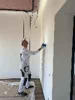 Ищете мастера,  который выполнит механизированную шпаклёвку стен и потолков быстро,  ровно и по всем стандартам? Вам не нужны посредники и завышенные сметы? Тогда вы обратились по адресу.  

Я — Сер ...