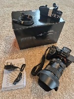 Sony Alpha 7 IV (ILCE-7M4/A7M4) ,  в комплекте объектив Sigma 24-70mm.  

Хочу продать камеру,  так как она просто лежит и не используется.  

В очень хорошем,  ухоженном состоянии,  всего 5004 сн ...