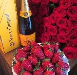 только славяне.  .  метро нарвская.  .  шалю в рабочие дни с 12.00 тел 89217577714 анна 47 лет . ...