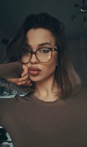 Яркая,  общительная и немного непредсказуемая.  Люблю внимание и умею отвечать взаимным интересом тем,  кто действительно умеет заинтересовать.  @Lizzie_mng ...