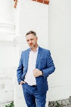 Ищу девушку для страстного и развратного секса в реале.  Люблю и умею многое.  Нравятся игры,  фантазии,  игрушки,  готов к экспериментам.  При обоюдном желании возможно многое.  Есть много разных дев ...