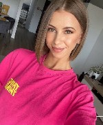 м.  Электросила,  Любительница ярких эмоций,  чувственных поцелуев,  безудержного влечения,  
необузданной страсти,  животной похоти и бурных оргазмов. ...