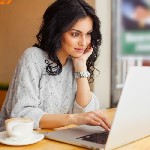 Всё очень просто,  вносите необходимые данные и полис готов.  Получаете оплату от клиента за полис (+ оплата услуг),  оплачиваете и получаете вознаграждение.  Ничего сложного.  

Как минимум можно н ...