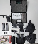 Продаю пистолет МР-356,  2023 года выпуска,  без единого выстрела и с ультимативным комплектом.  
1.  Пистолет в полном заводском комплекте:  с оригинальным пластиковым кейсом,  документацией,  включ ...