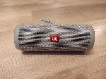 Продается колонка JBL Flip 4
Состояние:  10/10
Работает очень хорошо,  не разу не вскрывалась,  не разу не топилась,  не разу не билась.  
Звук очень насыщеный.  
!Цена! - 2200р.  
Пишите,  звони ...