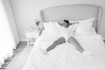 Приглашу на проф массаж.  Классический,  спортивный,  эротический,  на горячий релакс,  боди,  лингама.  
Метро Московская.  5 минут пешком .  
Пиши в тг,  ватсап или МАХ,  также звони.  На почте ре ...