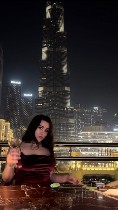 Лёгкая недосказанность,  тепло обнаженных плеч и абсолютная готовность довериться правильным рукам.  Глупо упускать минуты,  когда можно плавиться от близости друг друга 😉 Начни.  Мой телеграмм @Sofi_ ...
