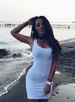 Мои услуги эскорта откроют перед тобой новые горизонты удовольствия.  Я создаю уникальный опыт,  гарантируя тебе внимание,  которое ты заслуживаешь.  Позвони мне,  и давай создадим вместе незабываемые ...