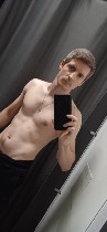 Ищу не склонную к полноте девушку,  без детей для простых,  честных,  адекватных и спокойных отношений,  прогулки по городу,  совместный просмотр фильмов дома и душевных разговоров.  Устала от городск ...