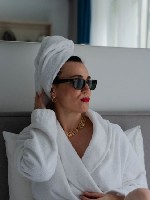 Приглашу приятно провести время,  хорошо расслабиться и отдохнуть русского взрослого мужчину.  с 10-00 до 21-00.  Нина,55 лет.  пр Ветеранов. ...