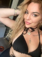 Люблю быть той приятной слабостью,  о которой думаешь с улыбкой 😏 Много нежности,  скрытого огня и магнетизма.  Я хочу,  чтобы наши разговоры оставляли только приятные эмоции и желание продолжать ❤️‍🔥 ...
