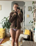 Готова удивлять и раскрываться полностью.  Люблю разнообразие и новые ощущения.  
Пиши в телеграмм @MilfaPuta ...