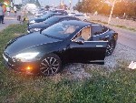 Продается Tesla Model S 2016.  
Это не просто машина,  а настоящий шедевр технологий! Как "чёрная икра для гурманов",  она готова удивлять каждый день.  

Почему Tesla Model S уникальна? 

Tesla  ...
