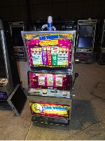 В продаже классический 3 барабанный ,  однорукий бандит ,  производитель IGT,  полностью в рабочем состоянии,  на 10 рублевых монетах,  крутит,  сыпит,  все работает
тел:  +79969759322 ...