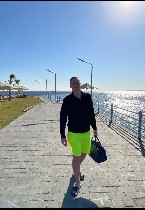 Рост 185 вес 95

Высокий стройный красивый спортивный.  Ищу прекрасную девушку для прекрасного регулярного времяпрепровождения.  

Люблю долго и нежно.  

Либидо просто девать некуда.  

С маш ...