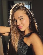 Молодая импозантная девушка хочет провести незабываемое время с состоятельным мужчиной. ...