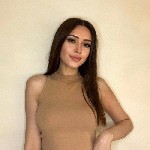 Мне нравится,  когда мужчина умеет заинтересовать не громкими словами,  а своим отношением,  вниманием и чувством юмора.  Для меня важны лёгкость,  искренность и приятная атмосфера общения,  в которой ...