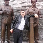 Кто хочет сегодня прогуляться и заняться сексом плачу 2000,  места нет.  Сам здесь в командировке ...