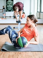 Фитнес-студия LiveBody — это нескучные тренировки в стильной лофт-студии в центре города.  Здесь нет толп и однотипных занятий — только продуманные программы,  внимание к каждому и атмосфера,  в котор ...