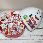 Продам большой подарок для ребенка и взрослого.  Пластиковое яйцо со сладким наполнением.  Новогодний подарок точно понравится девушке,  жене и детям! 

В составе подарка шоколадки с нормальным срок ...