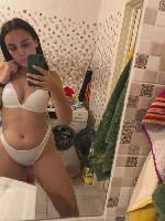 Девушка, ищу парня объявление но. 4042182: Отдамся за стакан водки.