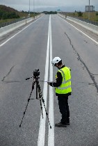 Подрядчик дорожно-строительных работ превышает бюджет или затягивает сроки? Или вы попали в ДТП по вине дорожных служб? Или же вам необходимо проверить качество работ дорожных служб? 
Обращайтесь в Д ...