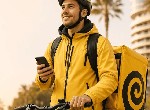 Сервис Яндекс еда приглашает курьеров на работу.  
Преимущества:  
 - свободный график;  
 - можно совмещать с учебой или основной работой;  
 - быстрый старт без длительного обучения;  
 - выпла ...