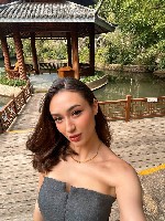 🦋 Немного загадочная,  позитивная и всегда открытая для новых знакомств.  Люблю искренние разговоры,  лёгкий юмор и приятную атмосферу.  Если хочется провести время с удовольствием — буду ждать твоего ...