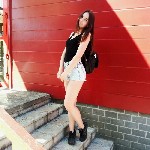 Стройная и очень общительная девушка.  Надеюсь найти мужчину для очень приятного общения пиши мне в ватсап или телеграмм на моем номере есть все,  либо можешь найти по нику меня @Polina199176 ...