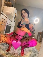 Ты ищешь что-то необычное? Что-то,  что перевернёт твоё представление о наслаждении?
Я — не просто соблазн.  Я — твоя сладкая тайна.  Женственная снаружи,  горячая изнутри,  с изюминкой,  о которой т ...