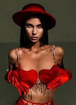 Сегодня я настроена на очень долгую прелюдию,  которая плавно перерастет в тяжелый стон и приятную дрожь по телу.  .  .  💥 Проверим,  насколько у нас совпадут скрытые вкусы? Жду тебя,  напиши.  Мой те ...