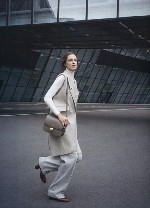 Работа в нашем агентстве обеспечит тебе значительный доход,  который поможет воплотить мечты и достичь финансовой независимости.  Ты узнаешь,  что такое безопасная и роскошная жизнь!

Для тебя орган ...