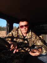 Роман 33 года/176 рост/65 вес/17 см
Худощавого телосложения,  спокойный,  одекватный мужчина.  
В разводе.  
Работаю вахтой.  
Сам не местный,  места нету.  
Ищу женщину,  девушку без комплексов. ...