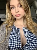 Я Виктория знакомлюсь для встречи в реале если вы адекватны .  На втором фото мои контакты.  Реал не за деньги я не проститутка.  будем дружить ...