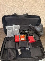 Продаю бульдог курс ,  новый 24г первые партии ! Именно с вороненным барабаном ,  потом стали делать покрытие под воронение !
Полный заводской комплект ,  плюс патроны HILTI USA .  
1 пачки супер зе ...