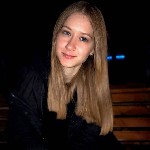 Молодая красивая стройная девушка приятной внешности.  Продам свои откровенные фото и видео,  а также познакомлюсь с молодым человеком.  
Пишите мне:  
Ватсап 89000259433
Телеграм @Galinasakulova ...