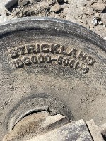 Запасные части (компоненты) гусеничных шасси Strickland Tracks со склада.  Указанные шасси устанавливаются на дробильно-сортировочные и буровые машины Sandvik,  Extec,  Fintec,  Keestrack,  REV,  Tere ...