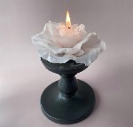 Создайте атмосферу уюта и стиля с нашими свечами!

Изящные столовые и необычные фигурные свечи,  сделанные вручную с любовью и вниманием к деталям.  Каждая свеча — это не просто источник света,  а э ...