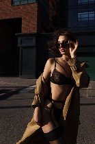 Интим-девушки, индивидуалки объявление но. 3504091: Мои прикосновения будут лёгкими,  но властными,  мои губы оставят на тебе поцелуи,  которые ты не забудешь.