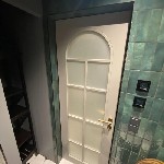 Изготовим для вас идеальные деревянные двери в Кривом Роге на максимально оборудованных станках.  Имеем собственное столярное производство и можем изготовить межкомнатные и входные двери из натурально ...