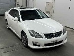Toyota Crown,  2008 год

Двигатель:  бензин,  3.5 л
Мощность:  315 л.  с.  
Коробка передач:  АКПП
Привод:  задний
Тип кузова:  седан
Цвет:  белый
Пробег:  178 663 км,  без пробега по РФ
Руль ...